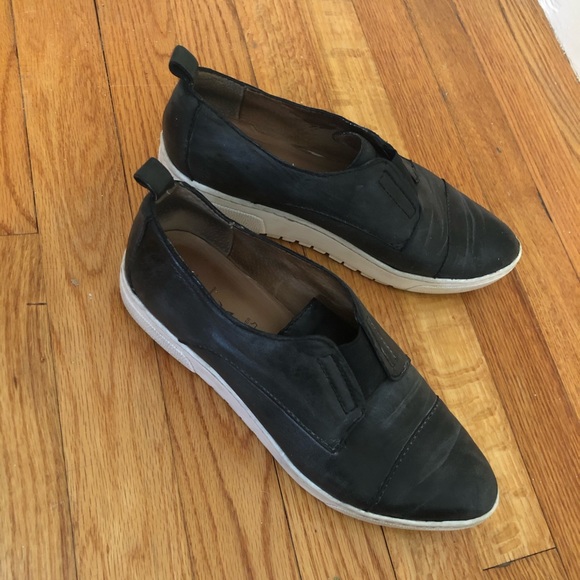 BIALA Black ‘Saben’ Almond Toe Slip On - Picture 2 of 5